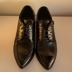 Authentic Chanel race up shoes